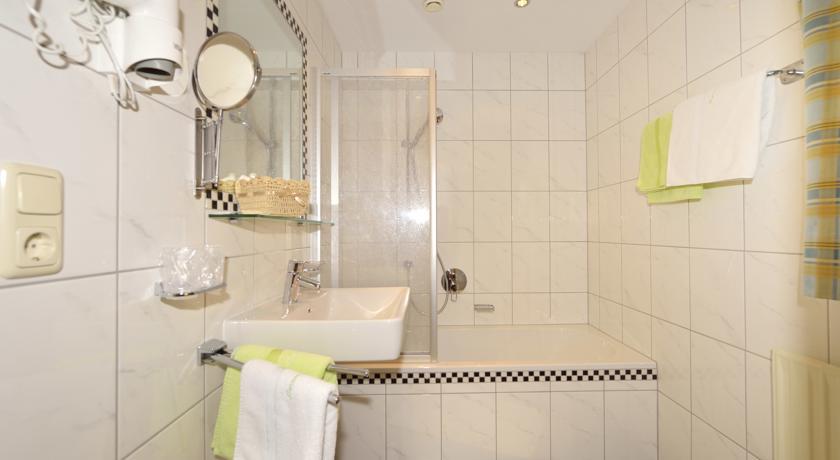 Hotel Garni Viktoria サンクト・アントン・アム・アールベルク 部屋 写真