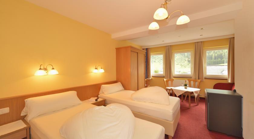 Hotel Garni Viktoria サンクト・アントン・アム・アールベルク 部屋 写真